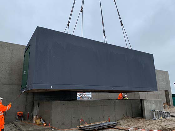 stalen of betonnen constructie laten optrekken